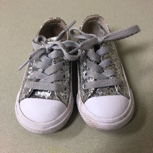 silver sparkle converse